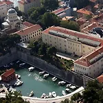 Apartamento Nora - Modern Cozy With Free Parking And Terrace Zadar