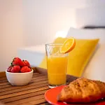 Nora - Modern Cozy With Free Parking And Terrace *