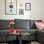 Nora - Modern Cozy With Free Parking And Terrace Apartamento