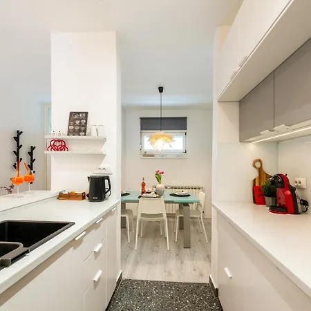 Nora - Modern Cozy With Free Parking And Terrace Задар