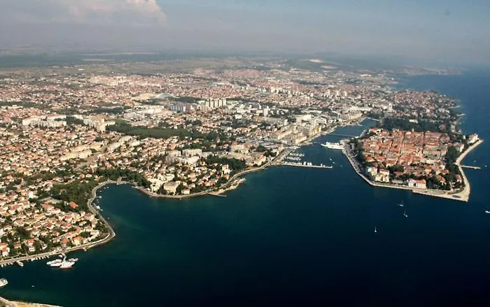 Nora - Modern Cozy With Free Parking And Terrace * ザダル