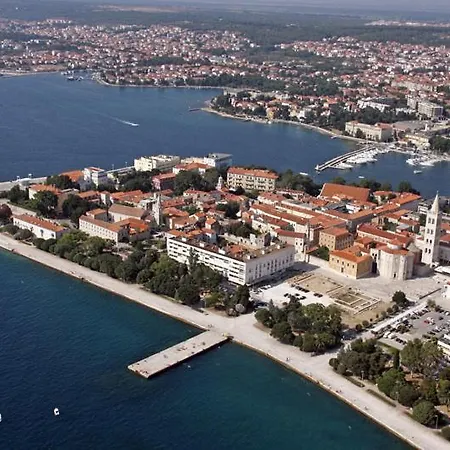 아파트 Nora - Modern Cozy With Free Parking And Terrace