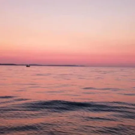 Nora - Modern Cozy With Free Parking And Terrace * 자다르