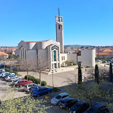 Nora - Modern Cozy With Free Parking And Terrace *