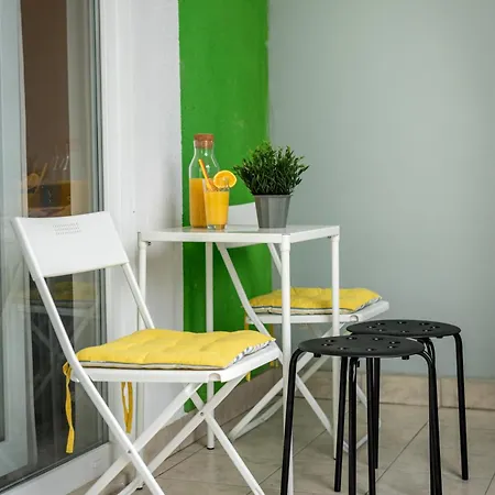 Nora - Modern Cozy With Free Parking And Terrace 아파트 *