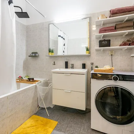 Nora - Modern Cozy With Free Parking And Terrace 아파트 *