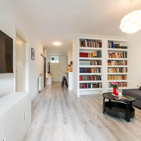 Nora - Modern Cozy With Free Parking And Terrace Apartment