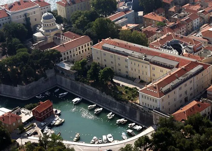 דירה Nora - Modern Cozy With Free Parking And Terrace זאדאר