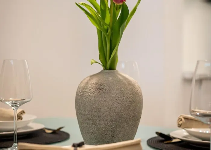Nora - Modern Cozy With Free Parking And Terrace Zára