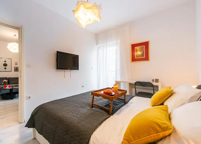 Apartman Nora - Modern Cozy With Free Parking And Terrace Zára