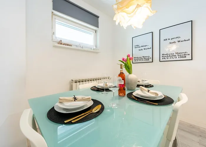 Nora - Modern Cozy With Free Parking And Terrace * Zára