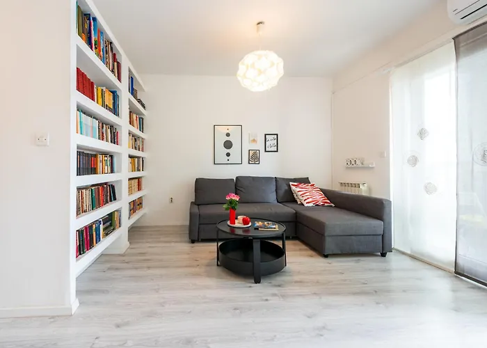 דירה Nora - Modern Cozy With Free Parking And Terrace